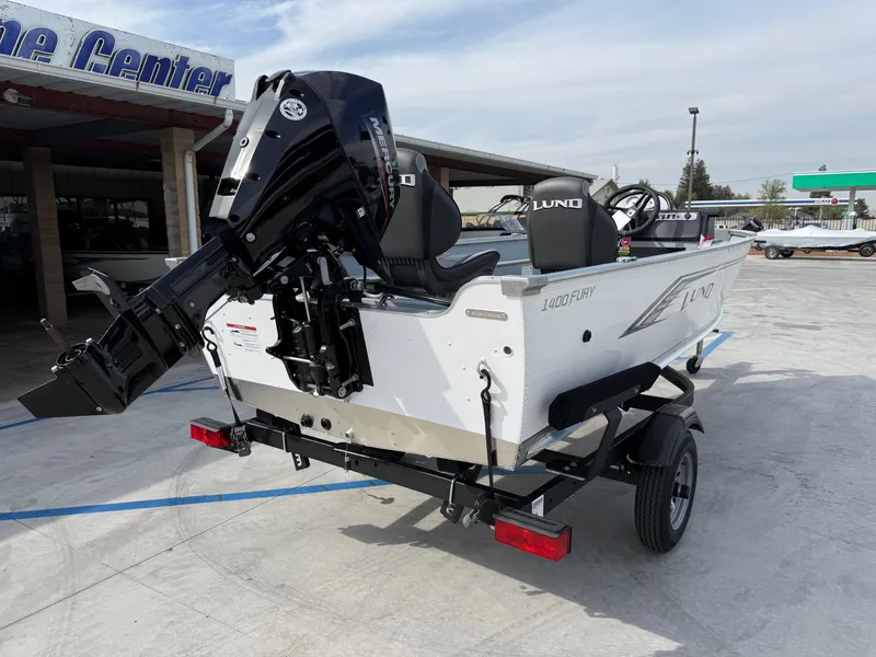 Slide: The Image of Lund 1400 Fury SS w/ 30HP Mercury 2026 - 4