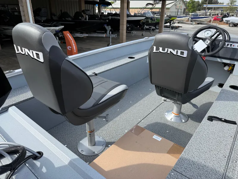 Slide: The Image of Lund 1400 Fury SS w/ 30HP Mercury 2026 - 5