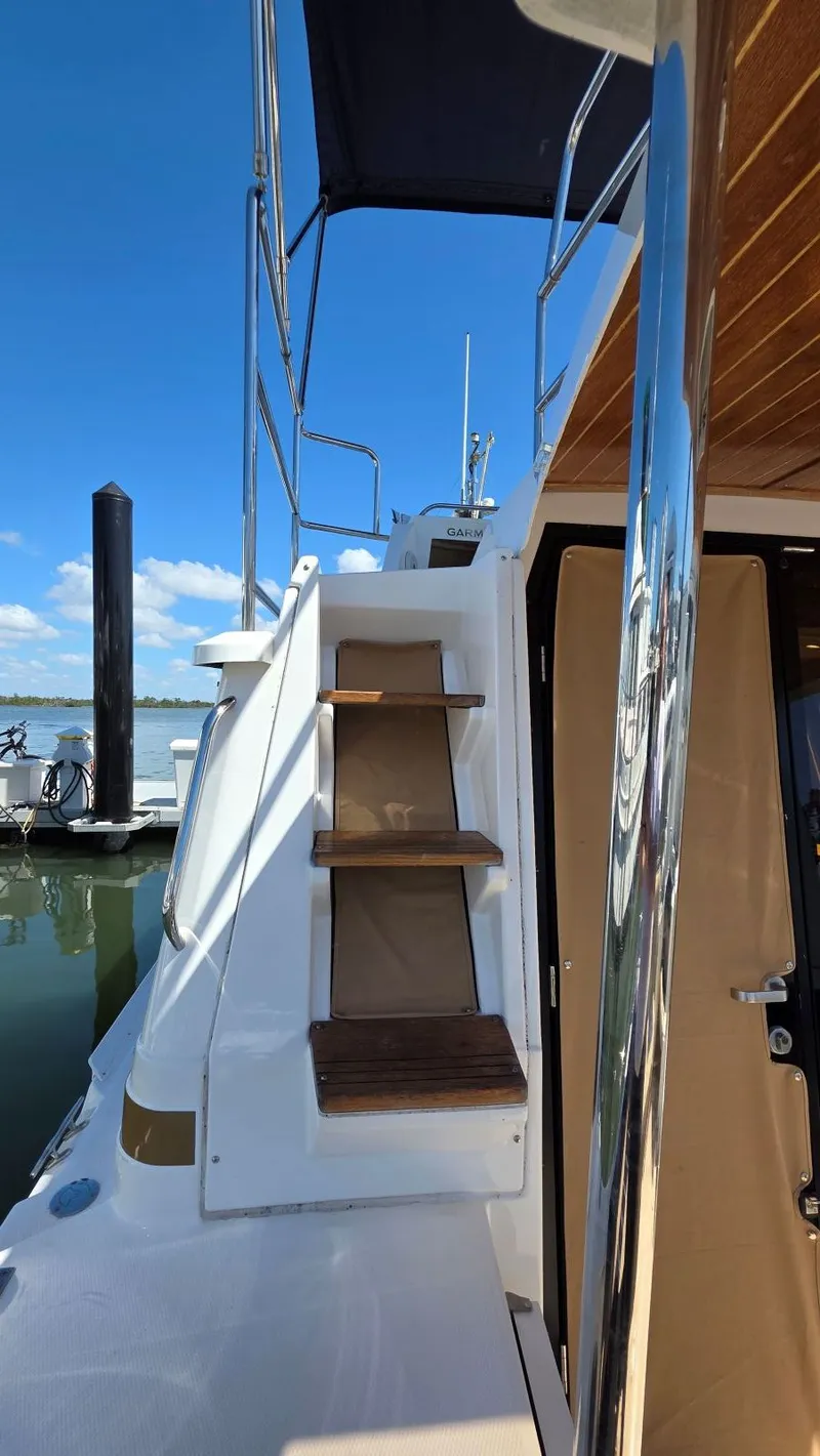 Slide: The Image of Ranger Tug 29-CB 2019 - 23