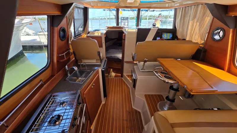 Slide: The Image of Ranger Tug 29-CB 2019 - 41