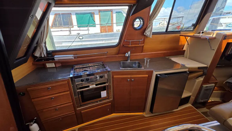 Slide: The Image of Ranger Tug 29-CB 2019 - 46