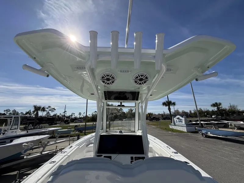 Slide: The Image of Tidewater 282 CC Adventure 2026 - 15