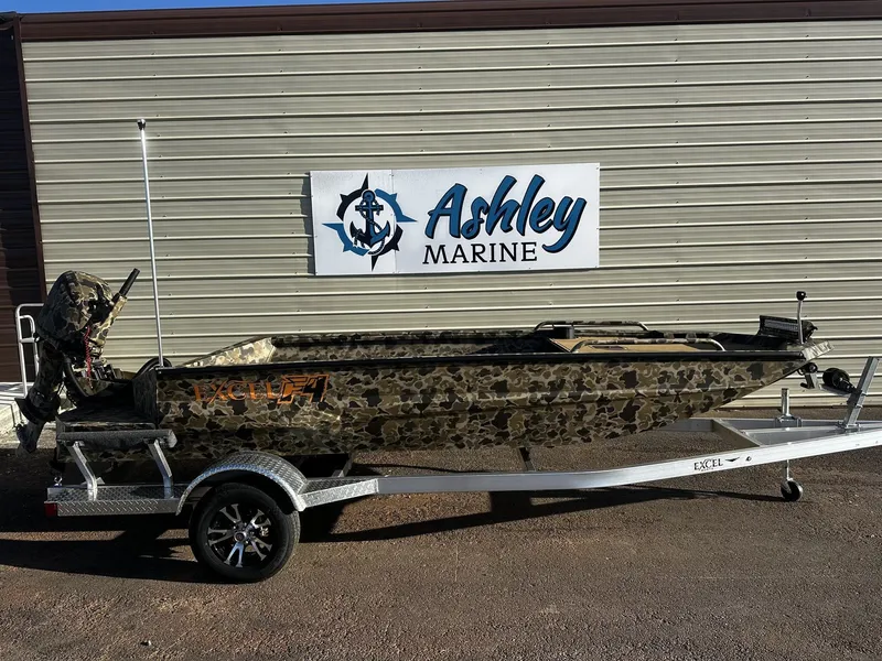 The Image of Excel Viper F4 CUSTOM SEADECK-1751-60 YAM 2026 - 1