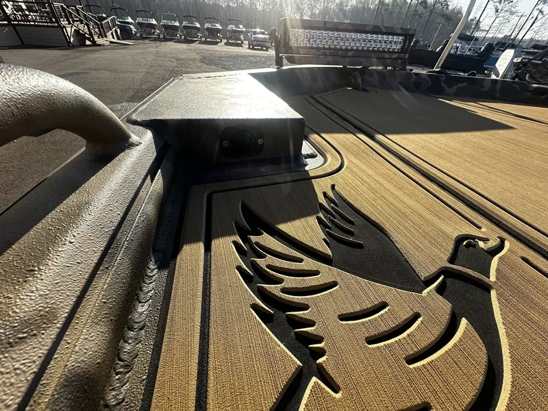 Slide: The Image of Excel Viper F4 CUSTOM SEADECK-1751-60 YAM 2026 - 8