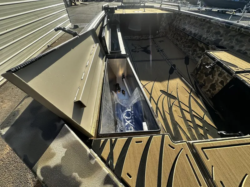 Slide: The Image of Excel Viper F4 CUSTOM SEADECK-1751-60 YAM 2026 - 7