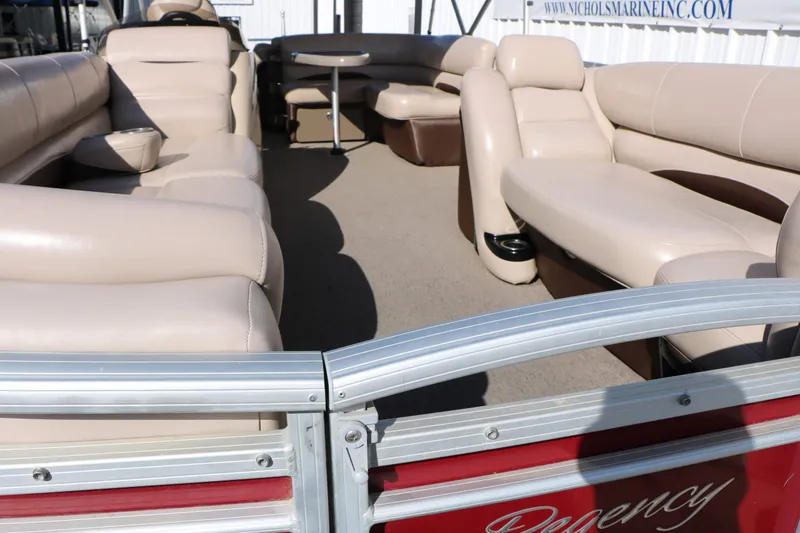 Slide: The Image of Interior of a 2014 Sun Tracker Regency Party Barge 254 Xp3 pontoon boat. - 23