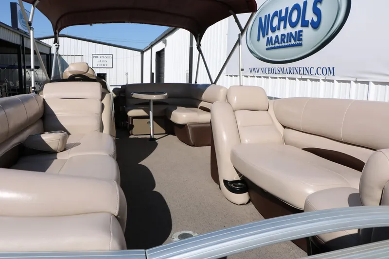 Slide: The Image of Interior of a 2014 Sun Tracker Regency Party Barge 254 Xp3 pontoon boat. - 24