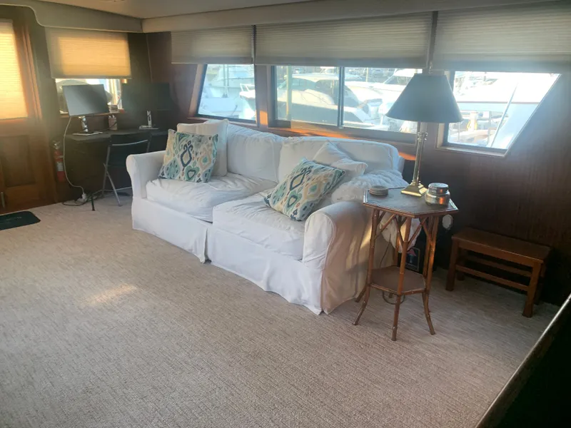 Slide: The Image of Hatteras 53 Extended Deckhouse Motor Yacht 1984 - 11