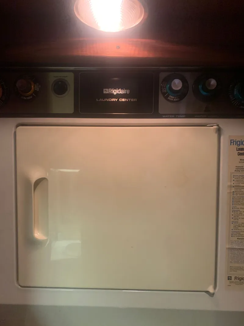 Slide: The Image of Hatteras 53 Extended Deckhouse Motor Yacht 1984 - 119