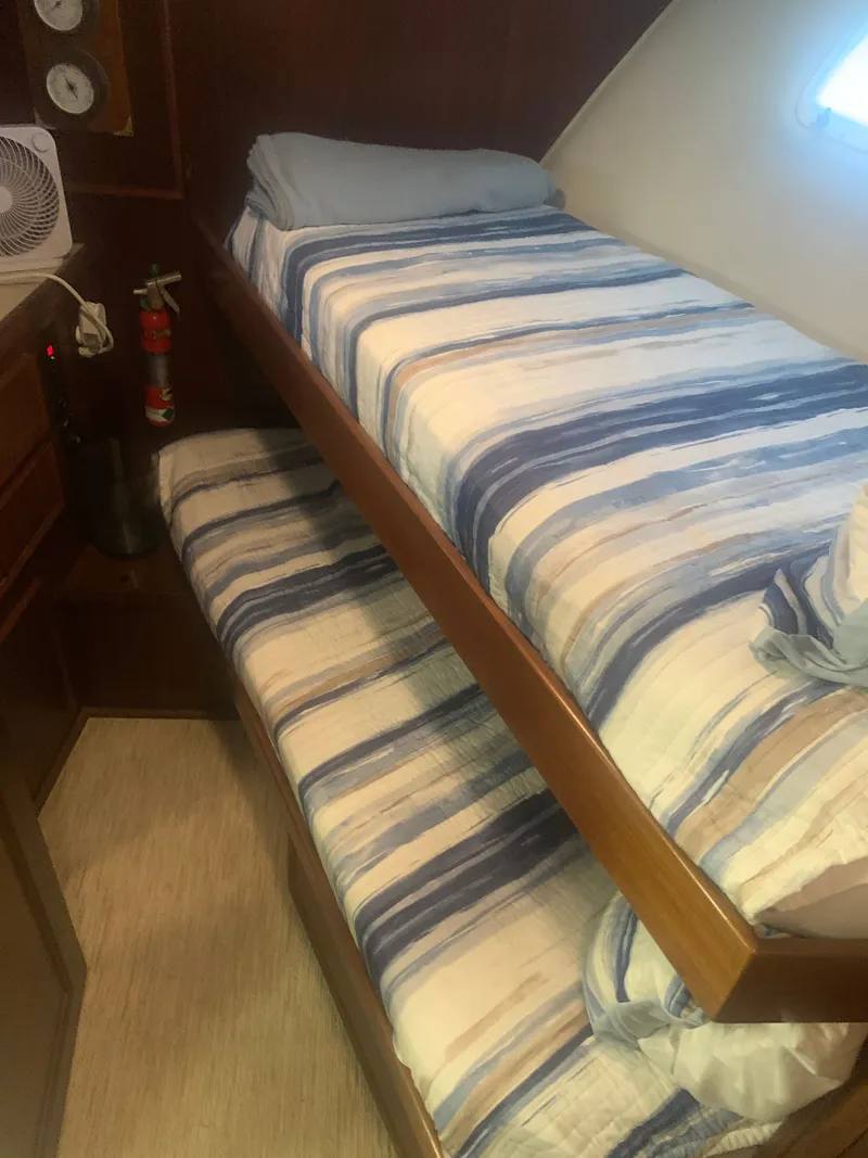 Slide: The Image of Hatteras 53 Extended Deckhouse Motor Yacht 1984 - 123