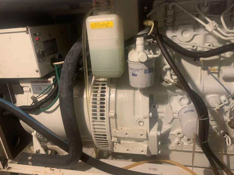 Slide: The Image of Hatteras 53 Extended Deckhouse Motor Yacht 1984 - 131