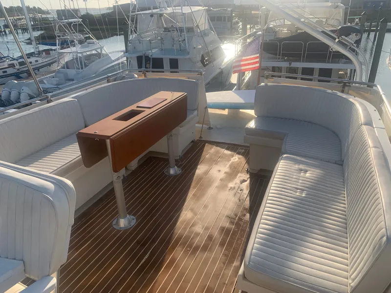 Slide: The Image of Hatteras 53 Extended Deckhouse Motor Yacht 1984 - 133