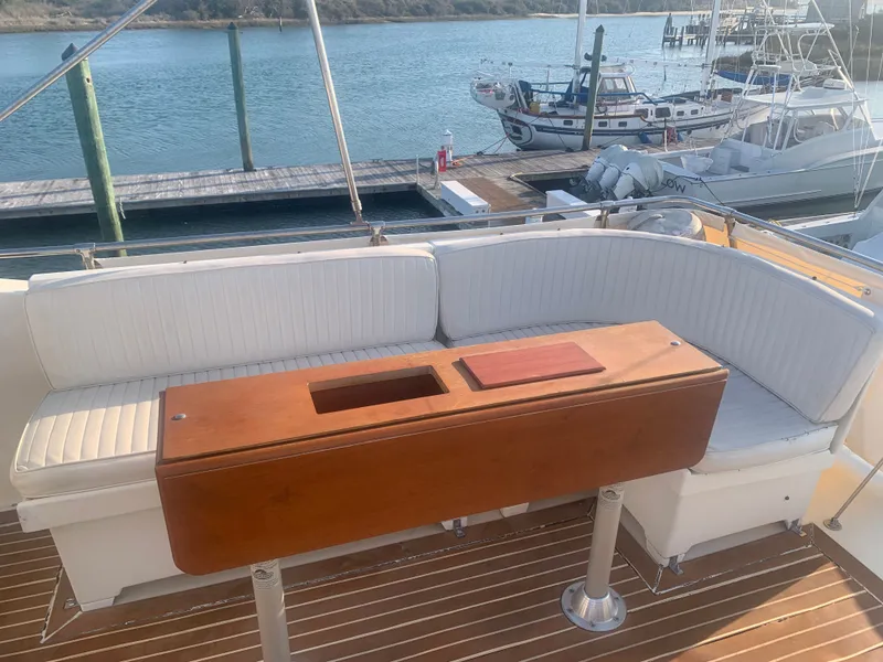 Slide: The Image of Hatteras 53 Extended Deckhouse Motor Yacht 1984 - 137