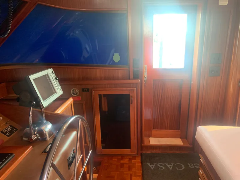 Slide: The Image of Hatteras 53 Extended Deckhouse Motor Yacht 1984 - 14