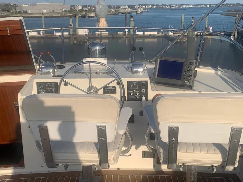 Slide: The Image of Hatteras 53 Extended Deckhouse Motor Yacht 1984 - 143