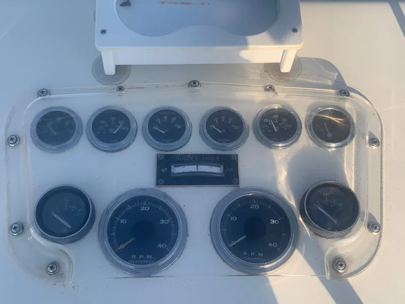 Slide: The Image of Hatteras 53 Extended Deckhouse Motor Yacht 1984 - 150