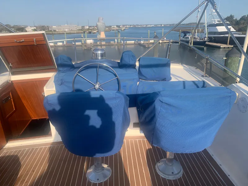 Slide: The Image of Hatteras 53 Extended Deckhouse Motor Yacht 1984 - 155