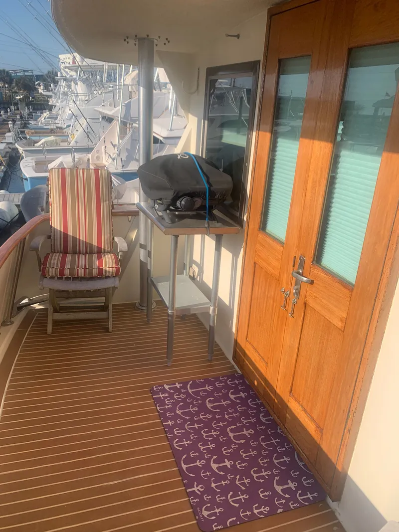 Slide: The Image of Hatteras 53 Extended Deckhouse Motor Yacht 1984 - 158