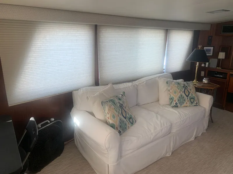 Slide: The Image of Hatteras 53 Extended Deckhouse Motor Yacht 1984 - 161