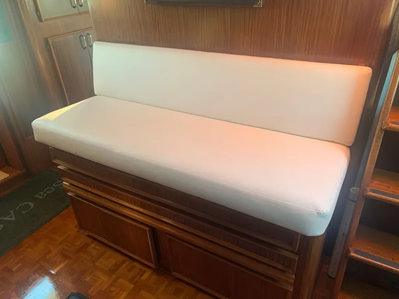 Slide: The Image of Hatteras 53 Extended Deckhouse Motor Yacht 1984 - 17