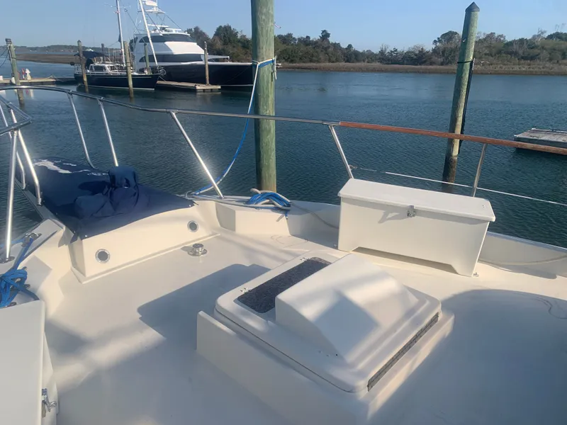 Slide: The Image of Hatteras 53 Extended Deckhouse Motor Yacht 1984 - 171