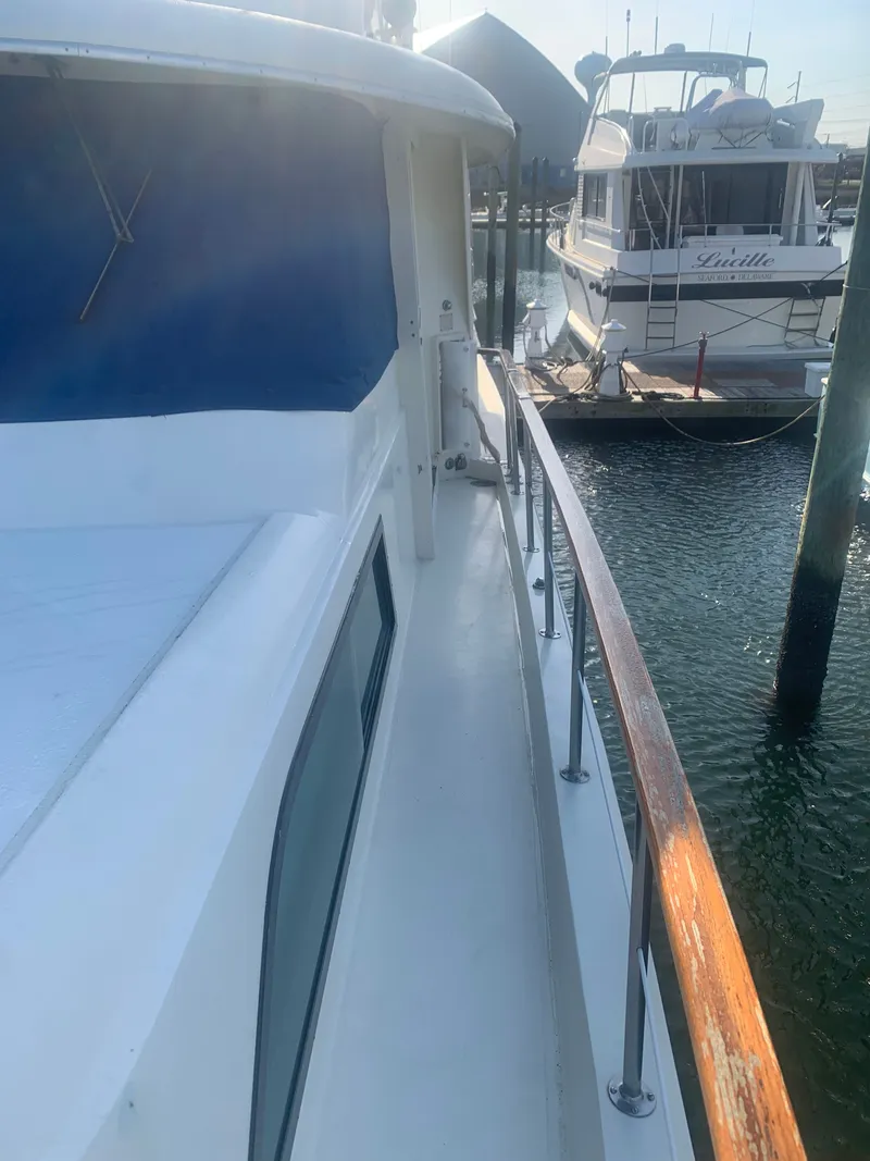 Slide: The Image of Hatteras 53 Extended Deckhouse Motor Yacht 1984 - 173