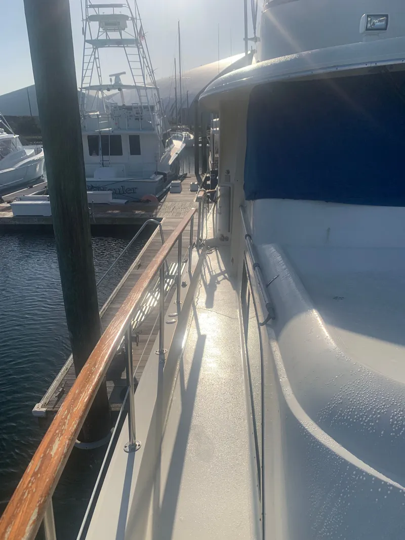 Slide: The Image of Hatteras 53 Extended Deckhouse Motor Yacht 1984 - 177