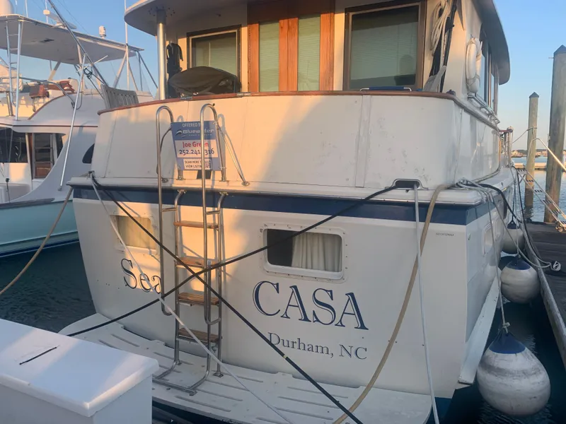 Slide: The Image of Hatteras 53 Extended Deckhouse Motor Yacht 1984 - 183