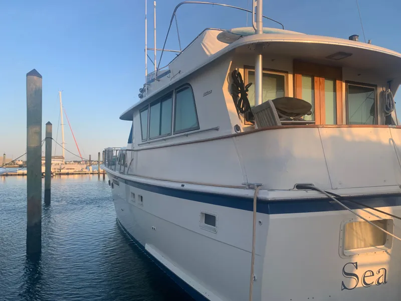 Slide: The Image of Hatteras 53 Extended Deckhouse Motor Yacht 1984 - 185