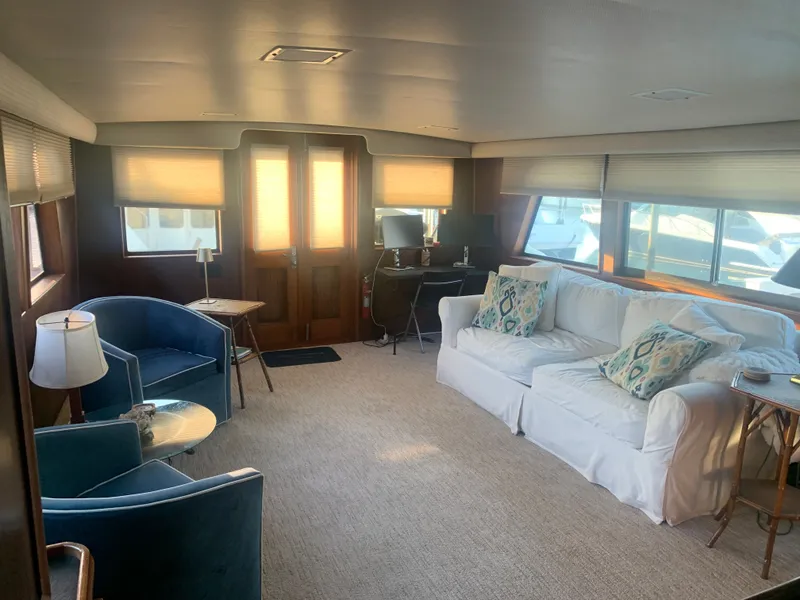 Slide: The Image of Hatteras 53 Extended Deckhouse Motor Yacht 1984 - 2