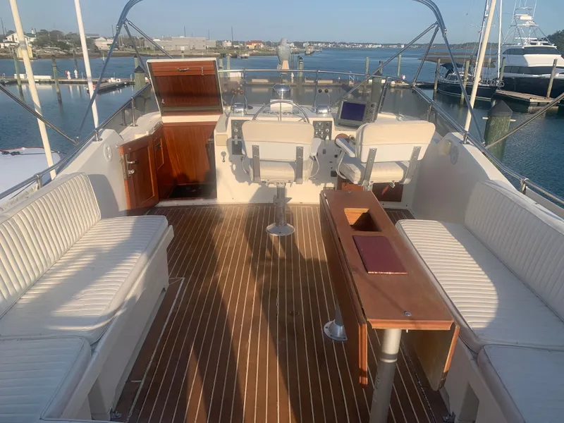 Slide: The Image of Hatteras 53 Extended Deckhouse Motor Yacht 1984 - 4