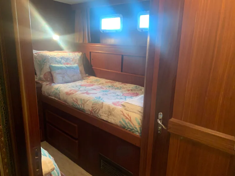 Slide: The Image of Hatteras 53 Extended Deckhouse Motor Yacht 1984 - 41