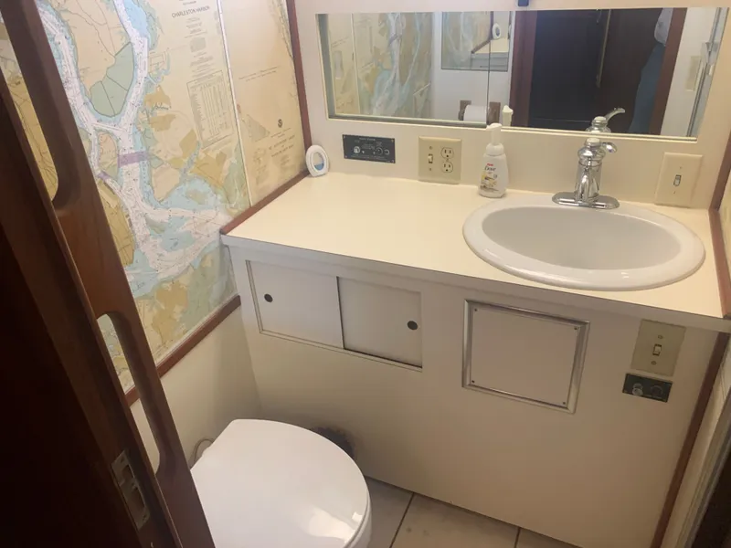 Slide: The Image of Hatteras 53 Extended Deckhouse Motor Yacht 1984 - 46