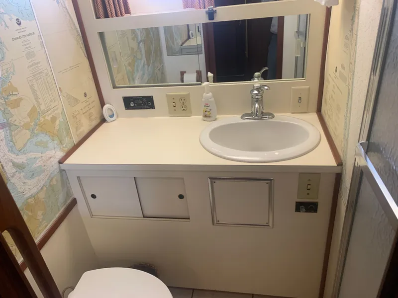 Slide: The Image of Hatteras 53 Extended Deckhouse Motor Yacht 1984 - 47