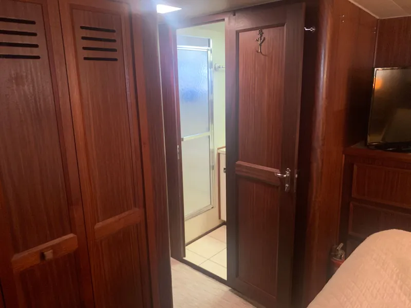 Slide: The Image of Hatteras 53 Extended Deckhouse Motor Yacht 1984 - 64