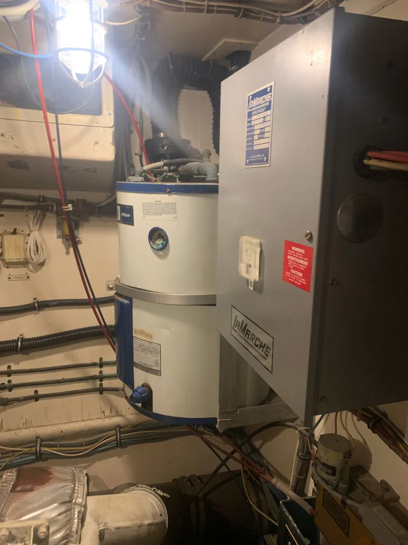 Slide: The Image of Hatteras 53 Extended Deckhouse Motor Yacht 1984 - 80