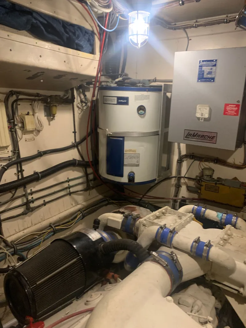 Slide: The Image of Hatteras 53 Extended Deckhouse Motor Yacht 1984 - 83