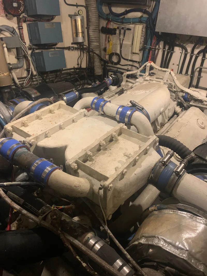 Slide: The Image of Hatteras 53 Extended Deckhouse Motor Yacht 1984 - 95