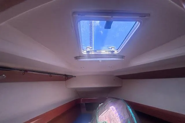 Slide: The Image of Interior cabin view of 2007 Jeanneau Sun Odyssey 42 DS sailboat with skylight. - 10