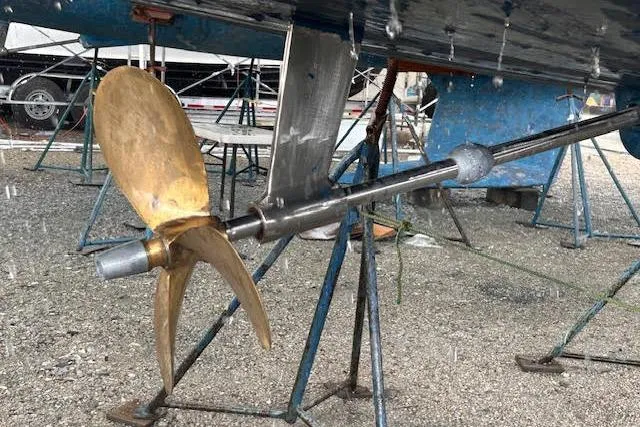 Slide: The Image of Propeller and rudder of 2007 Jeanneau Sun Odyssey 42 DS sailboat on stands. - 28