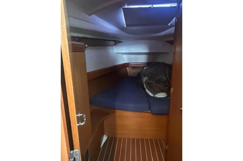 Slide: The Image of Cozy cabin interior of 2007 Jeanneau Sun Odyssey 42 DS sailboat. - 7