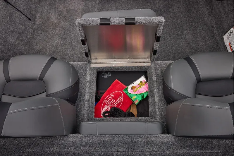 Slide: The Image of Tracker Pro Team 190 2026 - 52