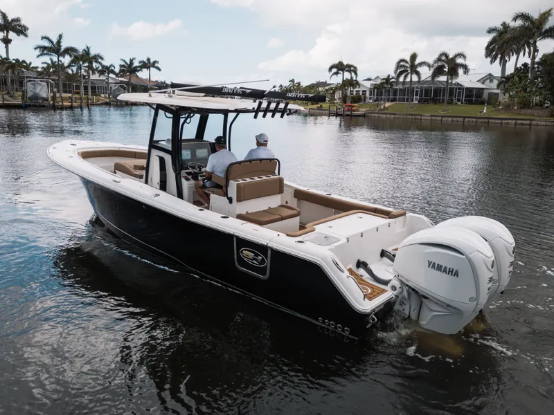 Slide: The Image of Sea Hunt Gamefish 30 Coffin Box 2022 - 16