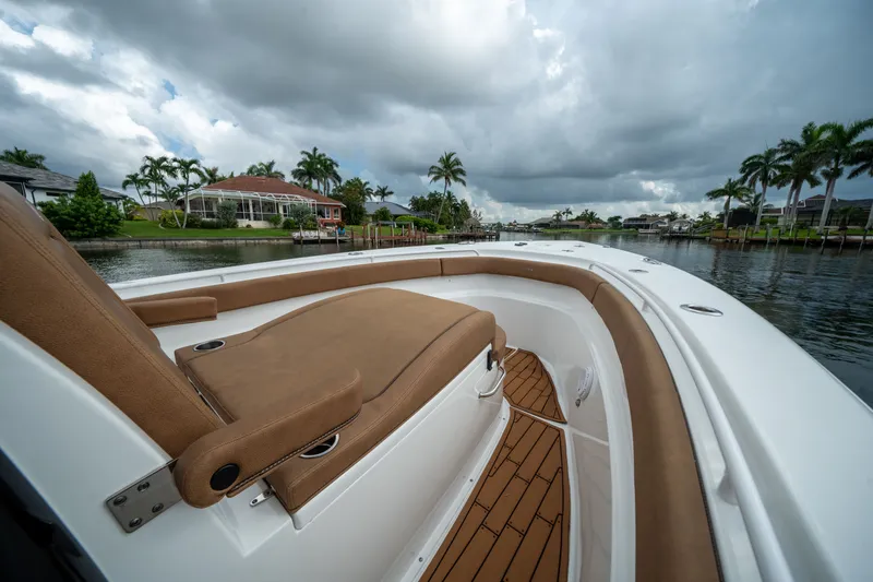 Slide: The Image of Sea Hunt Gamefish 30 Coffin Box 2022 - 20