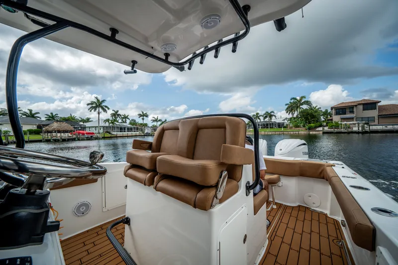 Slide: The Image of Sea Hunt Gamefish 30 Coffin Box 2022 - 26