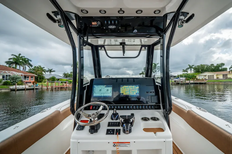 Slide: The Image of Sea Hunt Gamefish 30 Coffin Box 2022 - 29