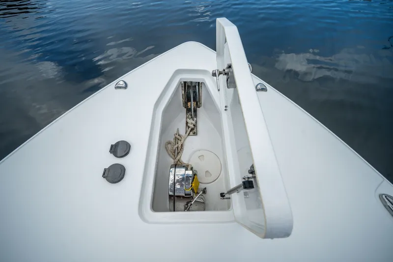 Slide: The Image of Sea Hunt Gamefish 30 Coffin Box 2022 - 32