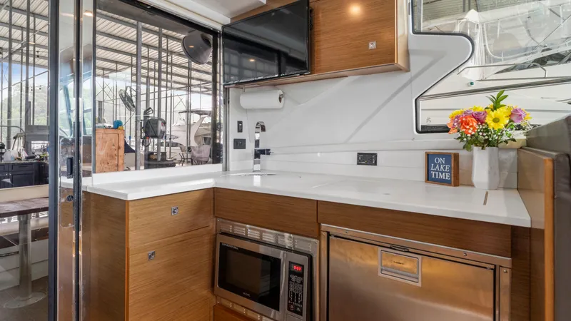 Slide: The Image of Cruisers 42 Cantius 2019 - 27