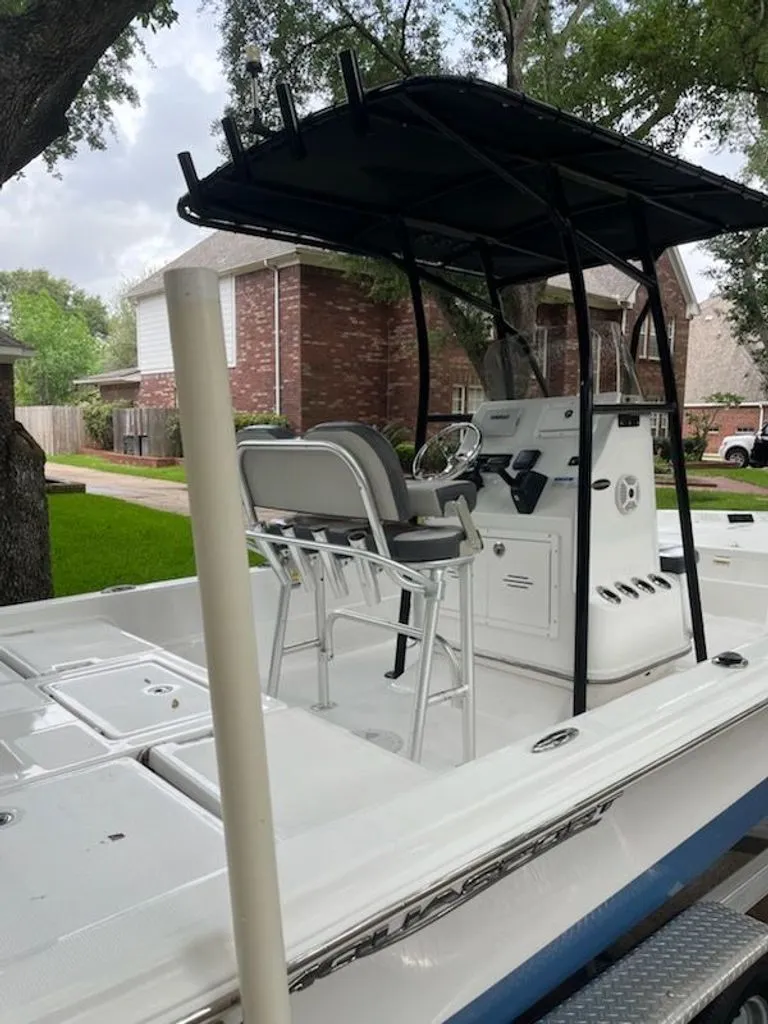 Slide: The Image of Aquasport 224 Bay 2021 - 4