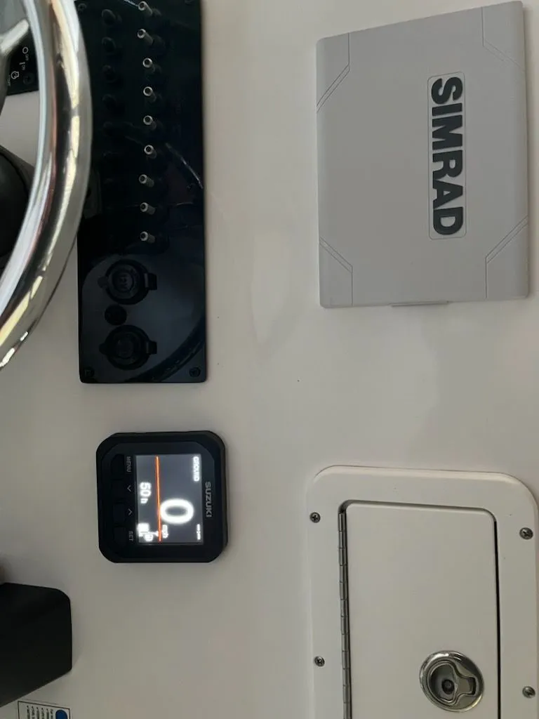 Slide: The Image of Aquasport 224 Bay 2021 - 5